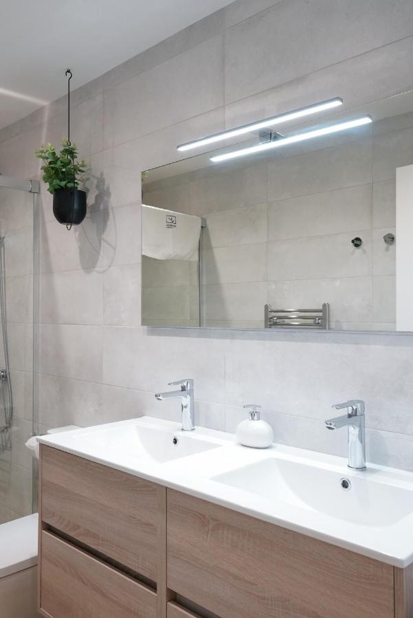 Apartaments La Rambla - Arbequina - 6 Persones Cornudella de Montsant Kültér fotó